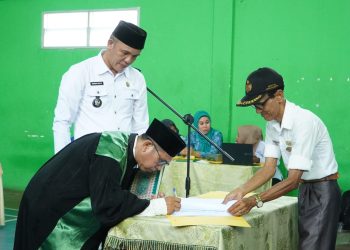 Usai Lewati Proses Demokrasi, Lurah Arief Candra Resmi Angkat 12 Ketua RT Hasil Suara Warga