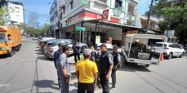 MHM 2026 Bebas Pungli, Perumda Parkir Turunkan Puluhan Pengawas Tertibkan Jukir Liar