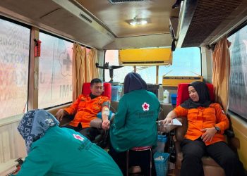 Perkuat Nilai Kemanusiaan, DWP BPBD Sinergi dengan PMI Makassar