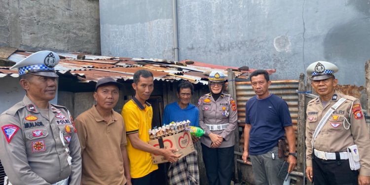 Binluh dan Jumat Berkah, Cara Satlantas Polres Bulukumba Edukasi Masyarkat Tertib Lalulintas