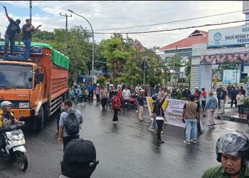 Tutup Jalan AP Petrani, Ormas Elang Timur Minta Copot Kepala KPPG Sulsel
