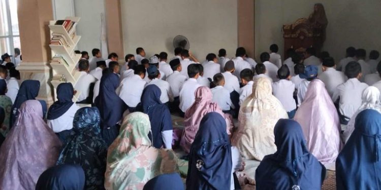Pesantren Kilat Ramadhan SMPN 23 Makassar, Perkuat Iman dan Karakter