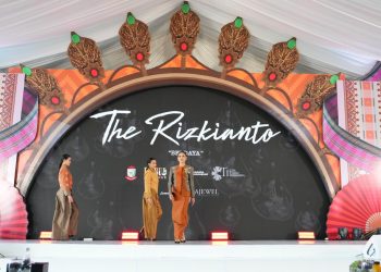 Tenun Nusantara Memukau Delegasi Internasional dalam Spouse Program Indonesia Gastrodiplomacy Series 2026