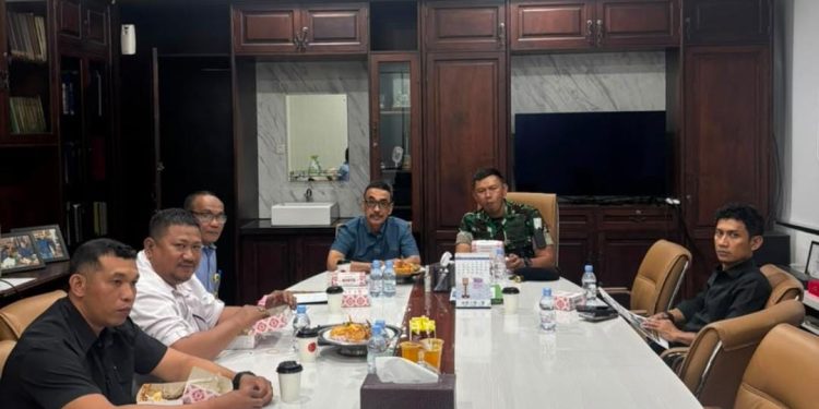 Bahas Layanan Air Bersih, Danyonkav-10 Temui Pimpinan PDAM Makassar