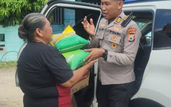 Tangis Haru & Pelukan Hangat, AKP Hasan Fadhlyh Pamit Salurkan Sembako