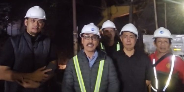 Jamin Pasokan Air Bersih, Rombongan Direksi PDAM Pantau Pengerukan Intake Manggala Malam Hari