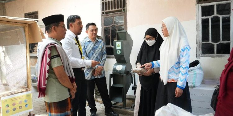 Melinda Aksa Apresiasi Warga Sulap Rumah Menjadi Pusat Pengolahan Sampah Organik