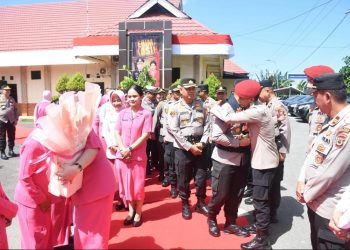 Penuh Haru dan Cinta, AKBP Restu Wijayanto Dilepas dengan Air Mata Pasukan