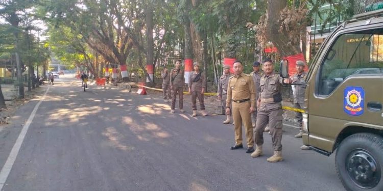 Jalan Mawas Dijaga Ketat, Mamajang & Tripika Tindak Tegas Parkir Liar!