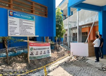 Rehabilitasi SMPN 46 Makassar Capai 50%, Keselamatan Kerja Diutamakan