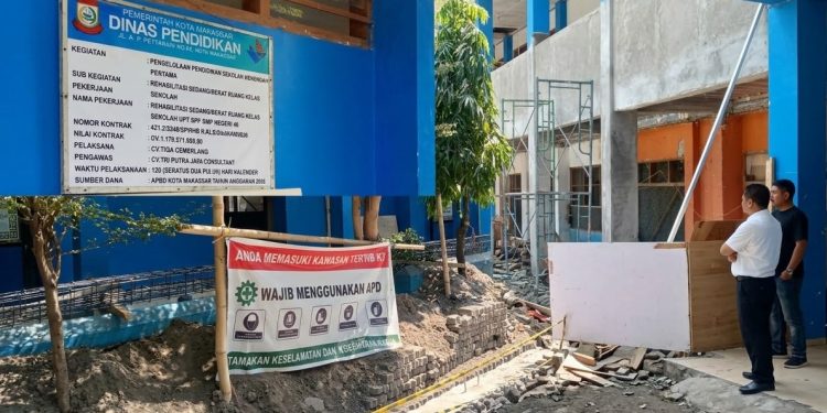 Rehabilitasi SMPN 46 Makassar Capai 50%, Keselamatan Kerja Diutamakan