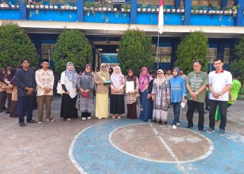 Alumni AS486 SMP Negeri 4 Makassar Serahkan Sumbangan Dana untuk Mushollah Nurul Ilmi