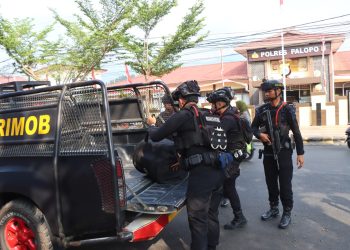 Pemusnahan Aman! Tim Jibom Brimob Sulsel Ledakkan Granat Nanas di Latuppa