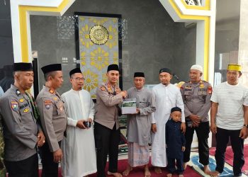 Safari Jumat Kapolresta Gowa, Dari Masjid Membangun Silaturahmi dan Kepedulian Bersama Warga Barombong