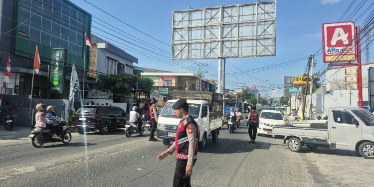 Cegah Kemacetan! Patmor Polres Bulukumba Turun ke Lapangan Atur Lalu Lintas