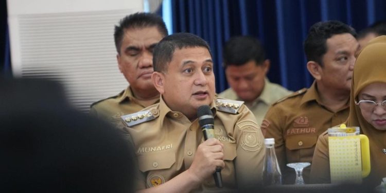 Wali Kota Makassar Terus Perkuat Koordinasi, Antrean BBM di Makassar Perlahan Kembali Normal
