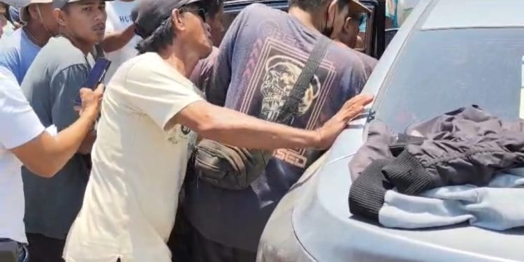 Siaga! Polsek Bontobahari Gerak Cepat Bantu Korban Tenggelam ke Puskesmas