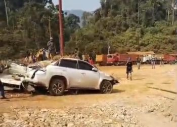Ricuh di Perbatasan Konawe Utara-Morowali: Protes Debu Tambang Berujung Bentrok dan Kendaraan Dibakar