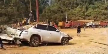 Ricuh di Perbatasan Konawe Utara-Morowali: Protes Debu Tambang Berujung Bentrok dan Kendaraan Dibakar