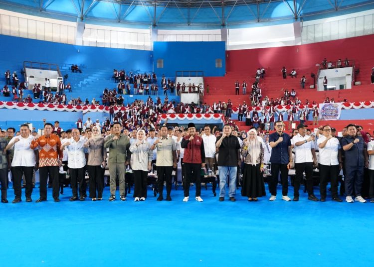 Makassar Jadi Percontohan, Gus Ipul dan Appi Luncurkan Gerakan Peduli Tetangga Perlinsos