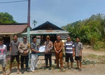 Polres Palopo Beri Bimbingan dan Perlengkapan Pos Ronda ke Salubattang, Perkuat Siskamling Mandiri