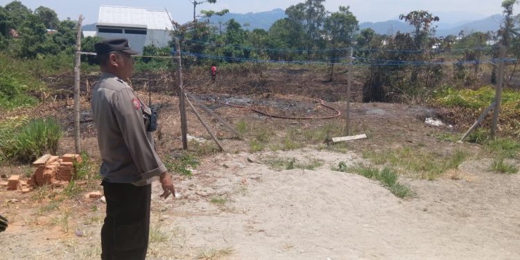 Lahan Kosong Dekat Islamic Center Palopo Terbakar, Diduga Sisa Bara Kembali Menyala