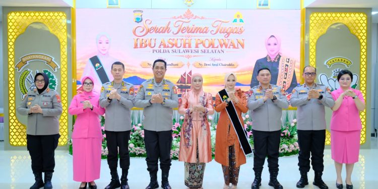 Ny. Dewi Awal Chairuddin Resmi Jabat Ibu Asuh Polwan Polda Sulsel