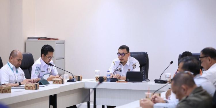 Kualitas Udara Makassar Sangat Tidak Sehat, Sekda Instruksikan Pembagian Masker dan Pemantauan Harian