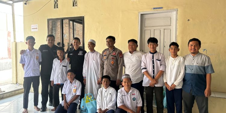 Penuh Berkah! HUT Humas ke-75, Polres Bulukumba Salurkan Bantuan Sembako ke Ponpes dan Panti Asuhan