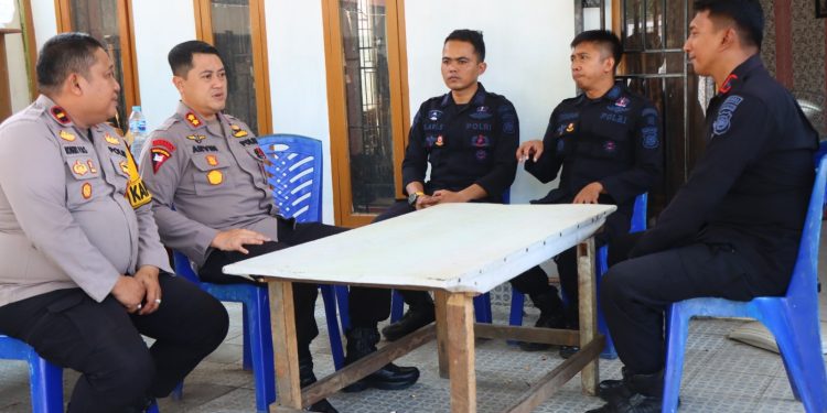 Jaga  Kondusivitas Wilayah, Kapolres Palopo Temui dan Berikan Dukungan Ke Personel Brimob