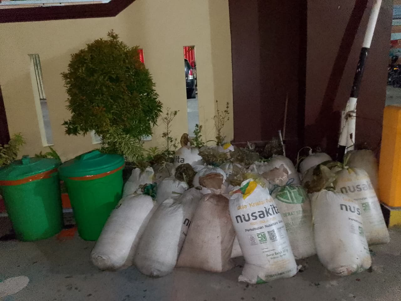 Hasil Laporan Warga, Polresta Gowa Amankan 750 Liter Ballo di Pattasallssang