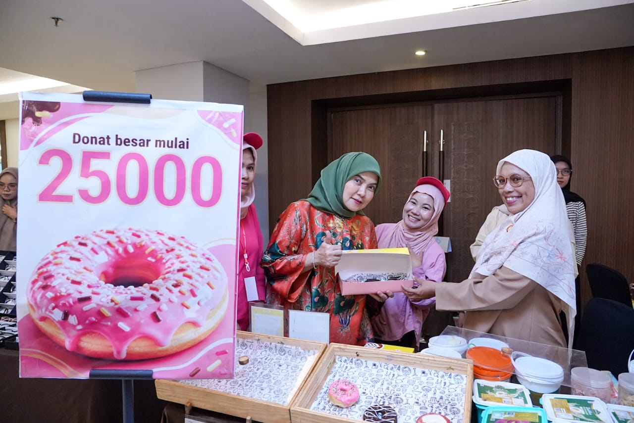 Aliyah Mustika Ilham Resmikan Logo Baru MOMTOMOMS, Apresiasi Peran Perempuan dalam Membangun Keluarga dan Masyarakat